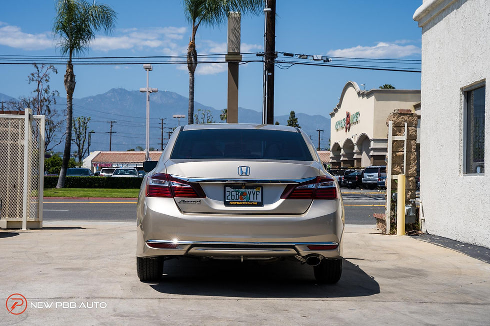 縮圖：2016 Honda Accord LX