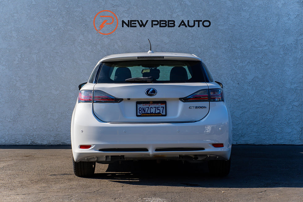 縮圖：2013 Lexus CT Hybrid 200h FWD