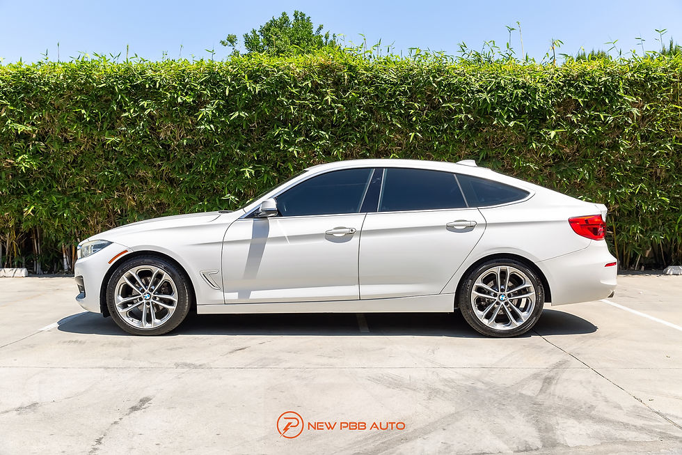 Thumbnail: 2017 BMW 3 Series Gran Turismo 330i xDrive AWD