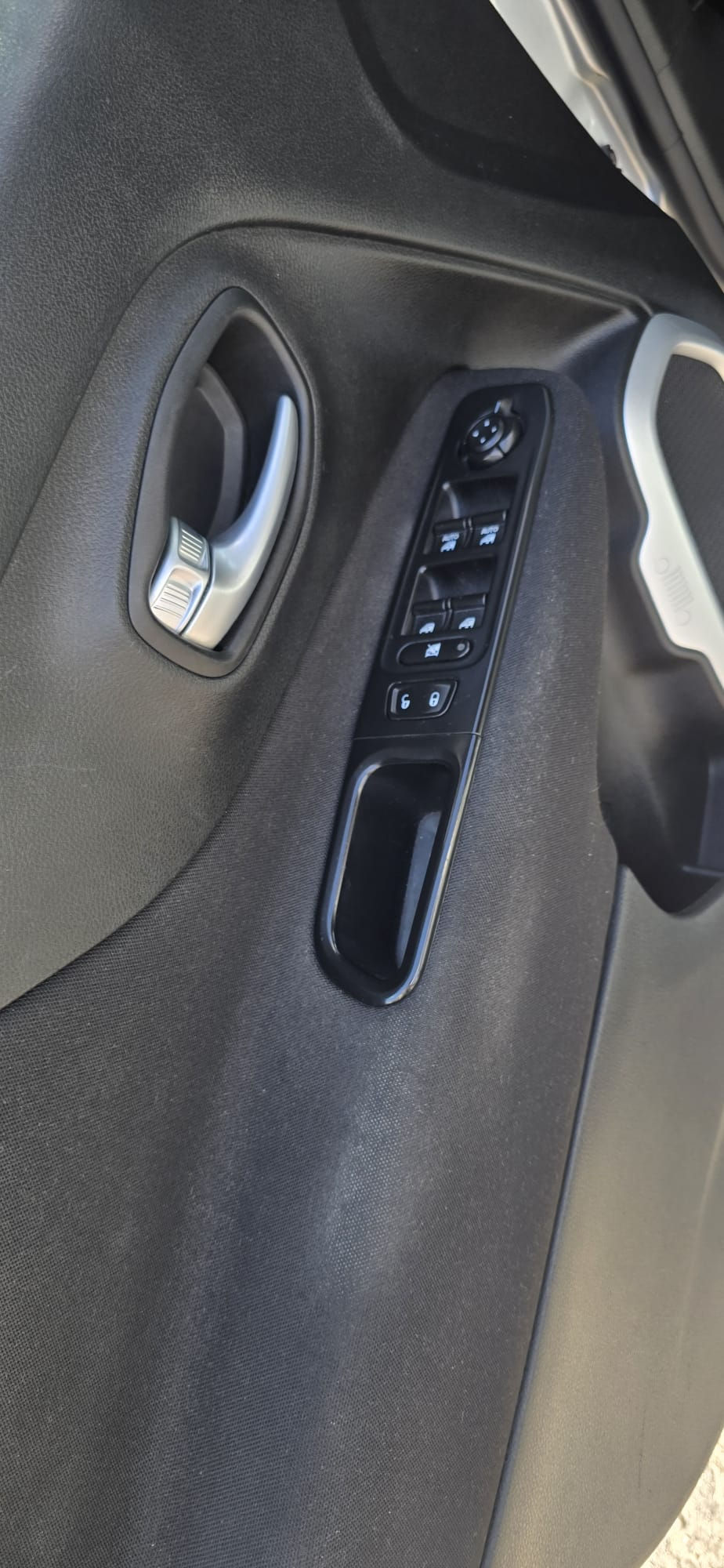 Miniatura: JEEP RENEGADE 2015