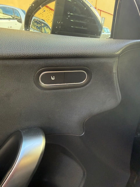 Miniatura: MERCEDES CLASSE A 180 2018