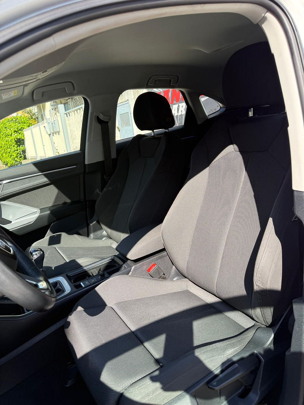 Miniatura: AUDI Q 3 2021