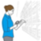 女性が棚の商品を機械を使って整理