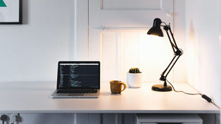 ノーコードとは？ノーコード開発のメリットと注意点、代表的なツール