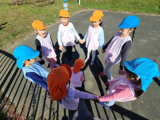 線路手前の土手まで☀️ のぶえ先生投稿