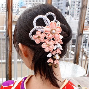 洋装にもマッチする「簪」はいかがでしょうか？　簪のOEMは和心へ！	