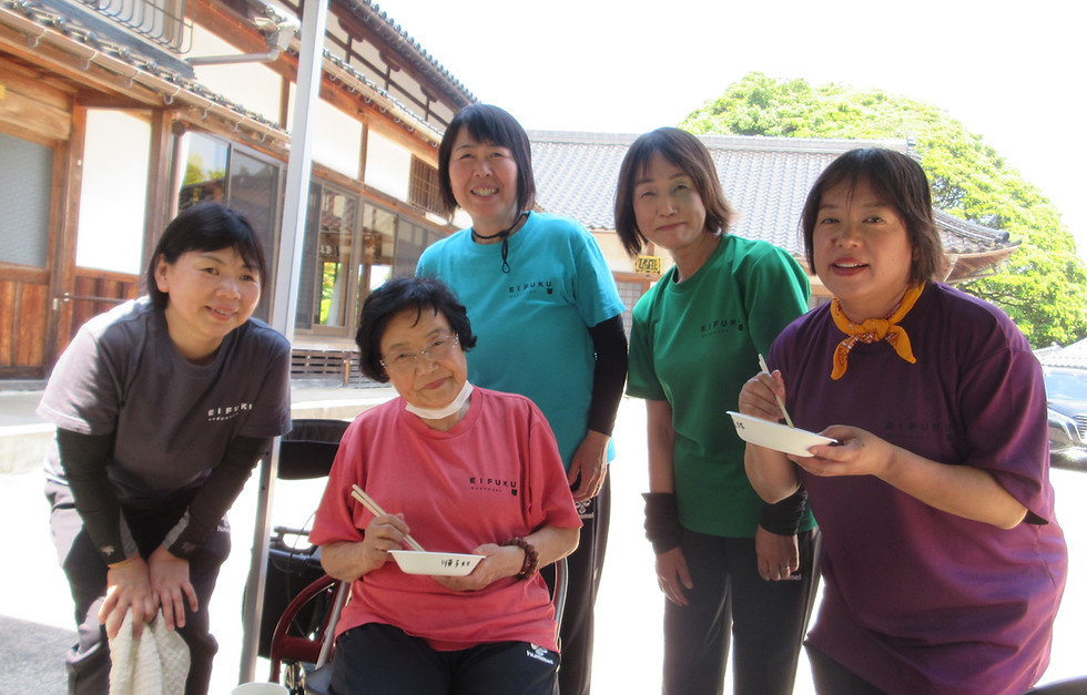 2職員紹介IMG_4528.JPGの複製