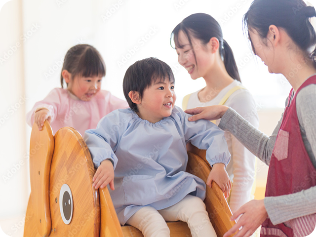 採用見学会 テストの外観