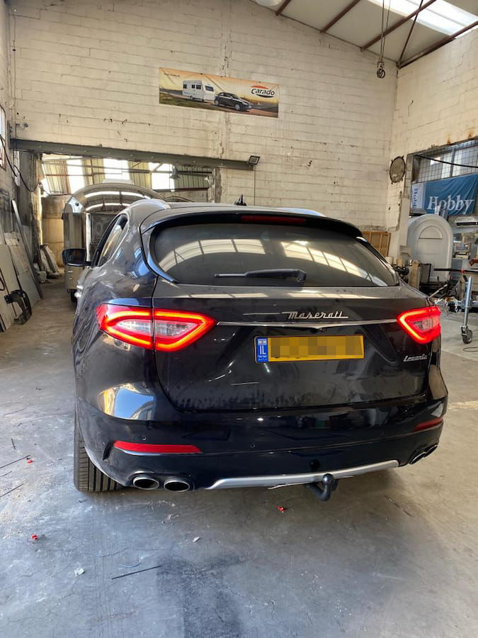 התקנת וו גרירה למזארטי