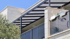 פרגולת אלומיניום למרפסת שמש