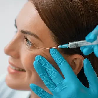 רופא בוטוקס מומלץ - הזרקת בוטוקס להעלמת קמטים בצידי העיניים