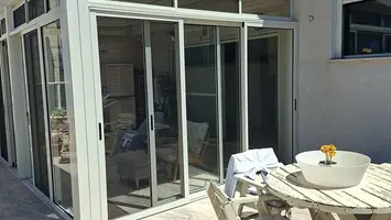 סגירת מרפסת גג