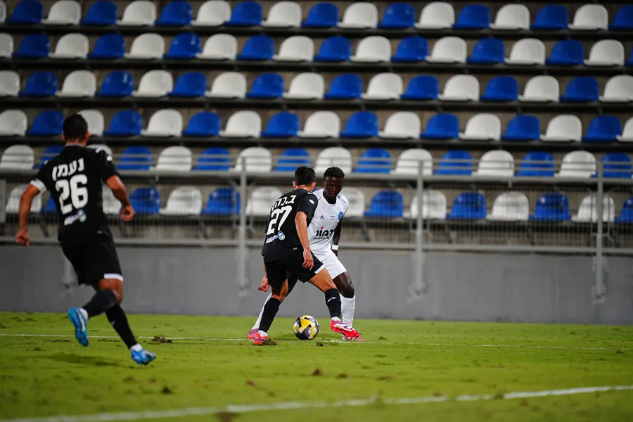 הפועל עפולה נגד הפועל "אלמוג" עכו - מחזור 8 בליגה הלאומית