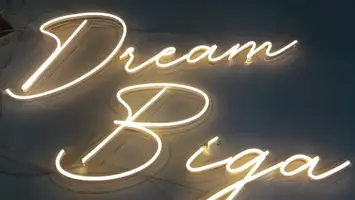 שלט לד לעסק