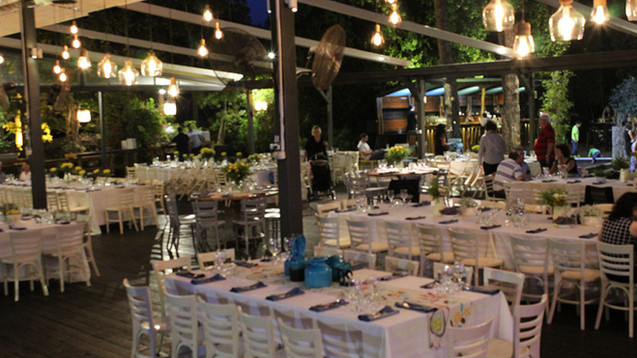 אולם וגן אירועים - בקתה ביער