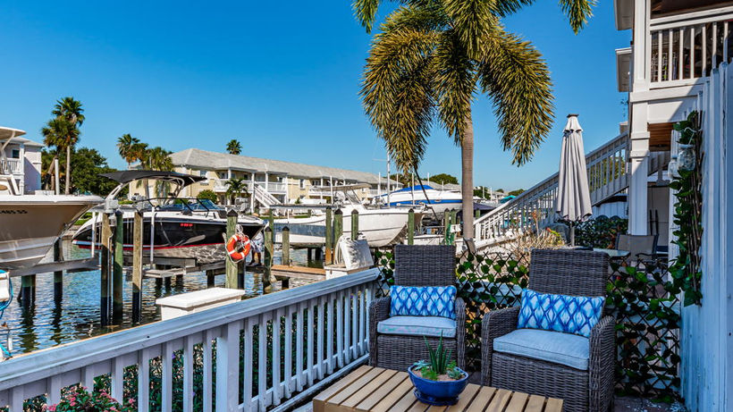 18-web-or-mls-Patio 3.jpg