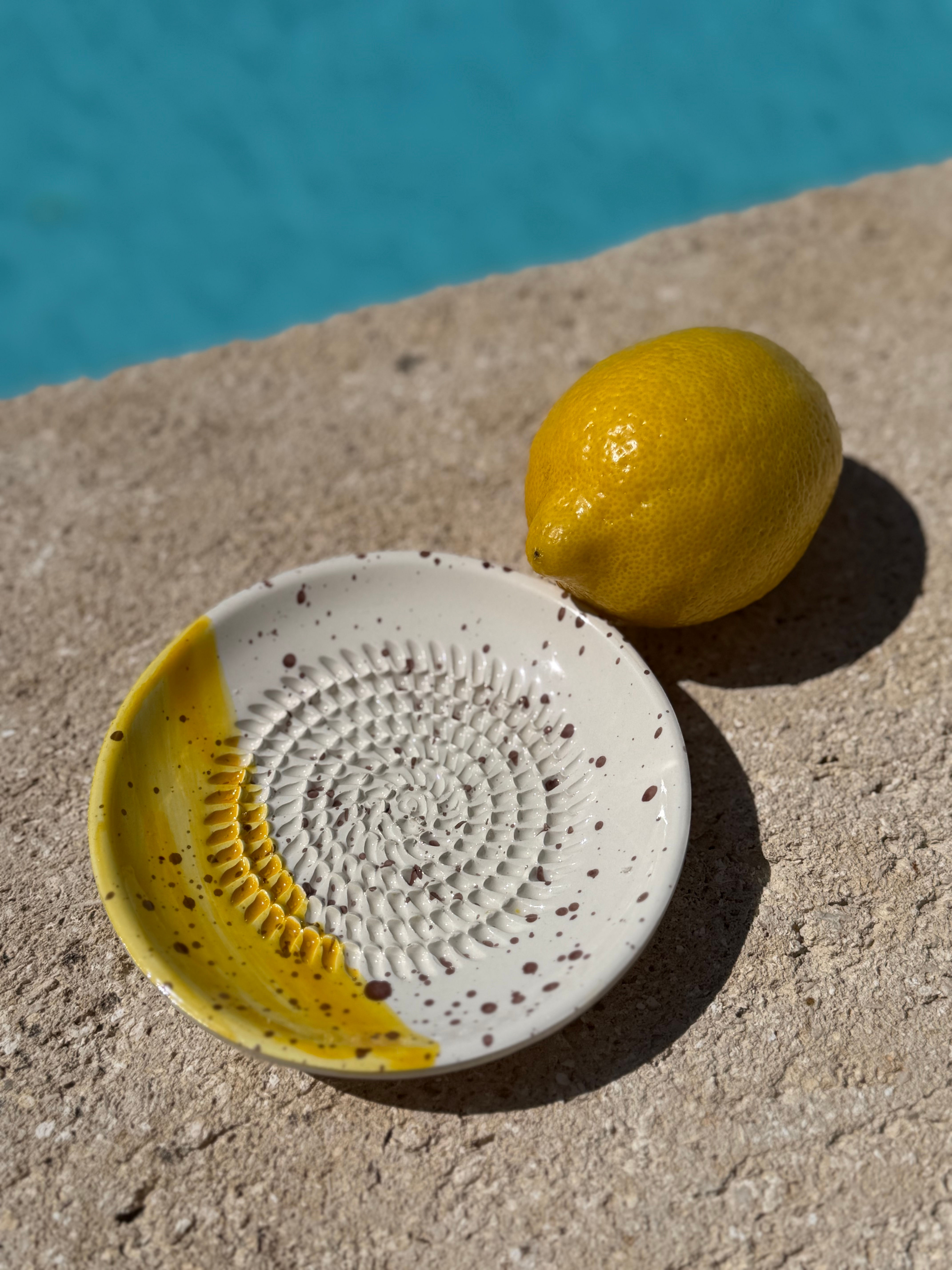 Assiette à râper - Petite Cannelle