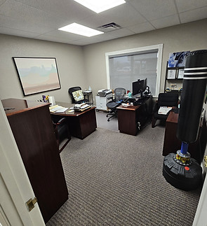 Office 3-min.jpg