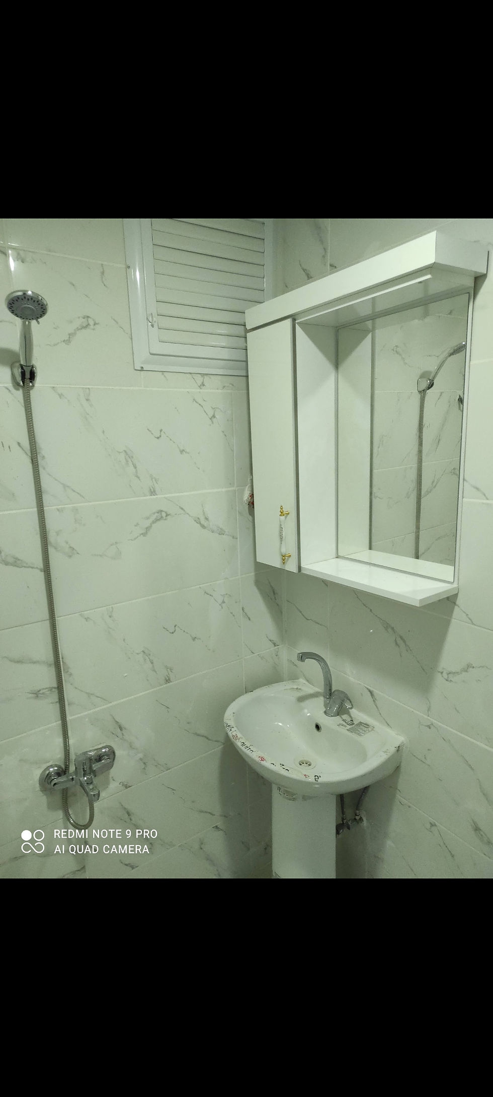 Küçük resim: 15 TEMMUZ MAHALLESİNDE 3+1 200 METREKARE ARA KAT SATİLİK DAİRE