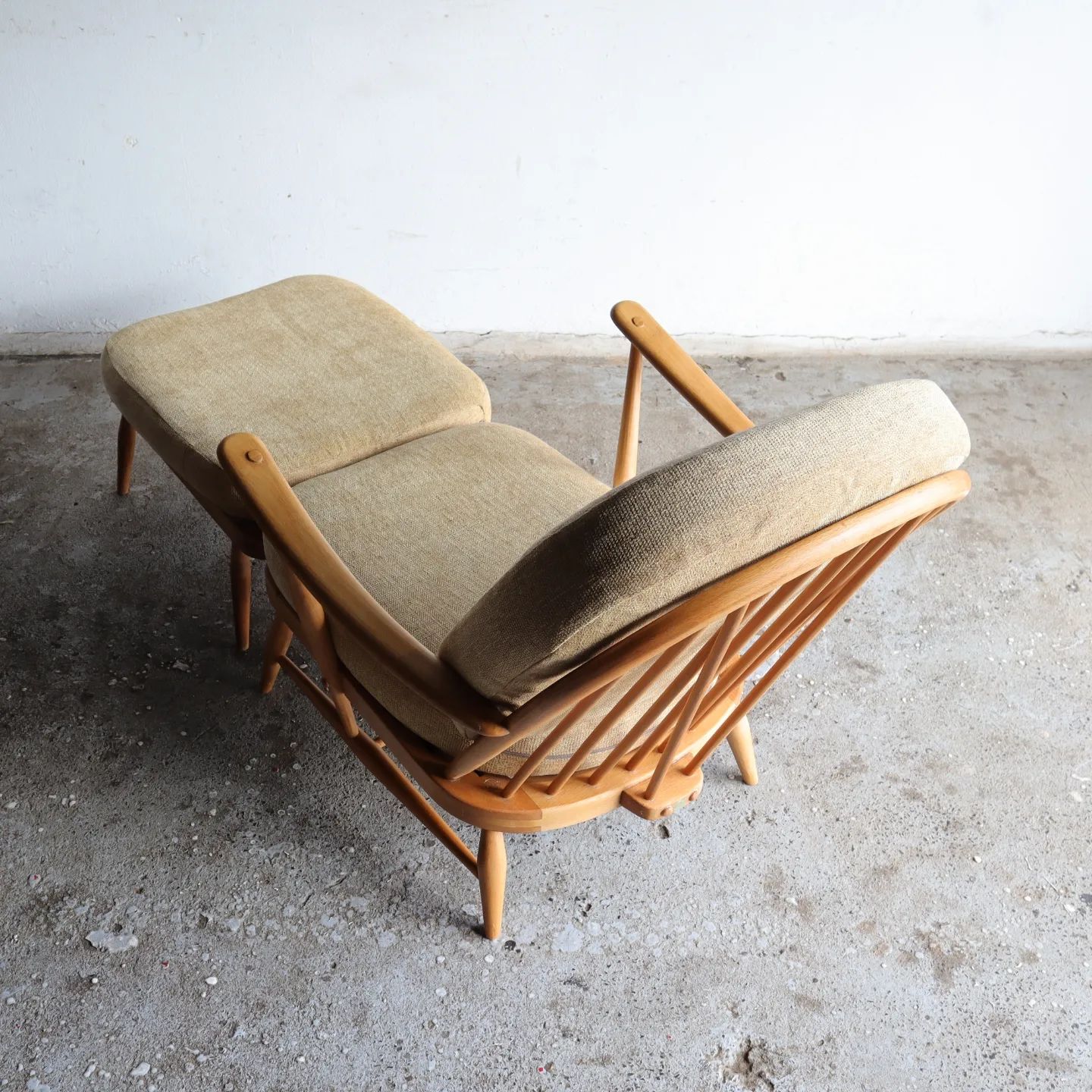 MidCentury rare and highly collectible genuine Ercol 203 easy chair