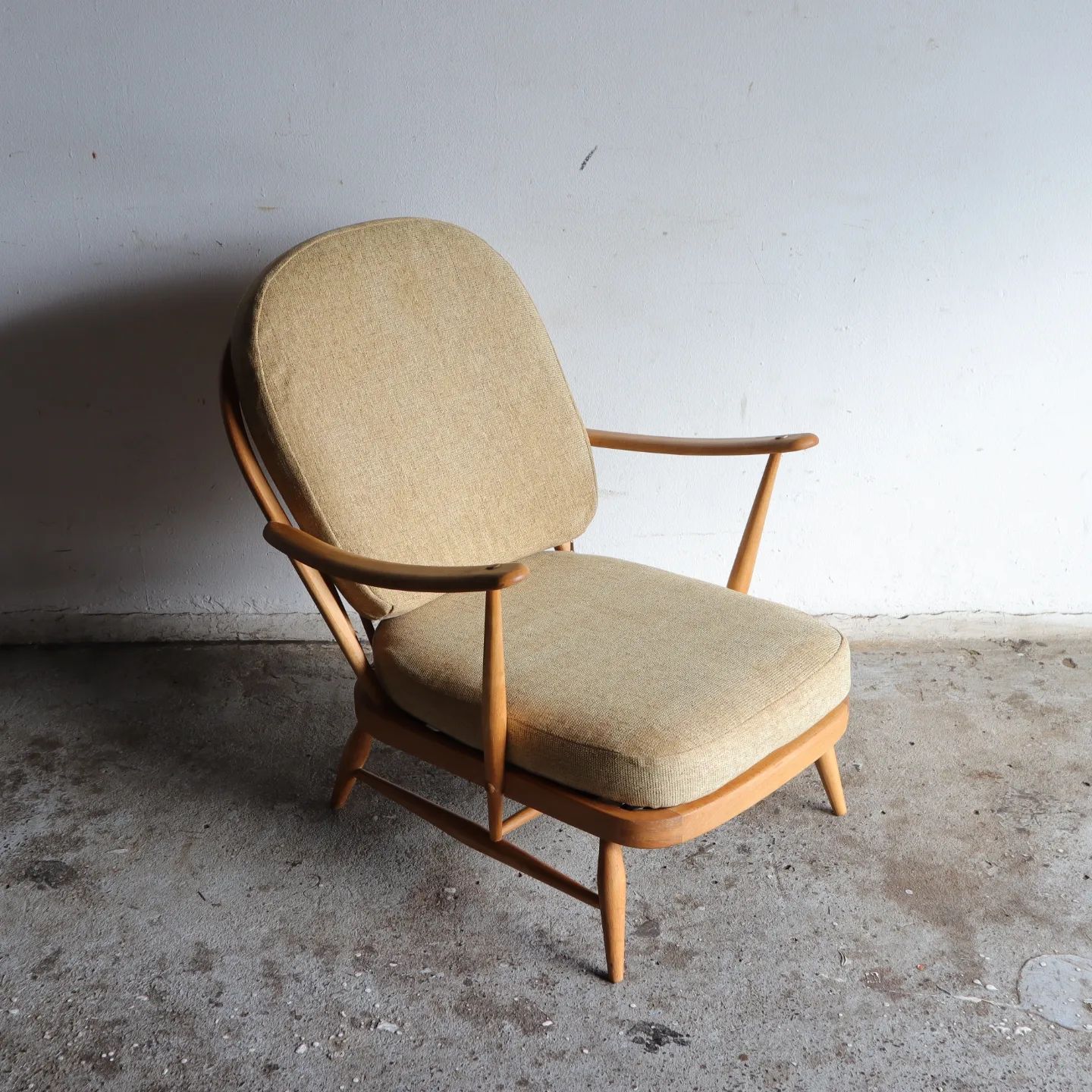 MidCentury rare and highly collectible genuine Ercol 203 easy chair
