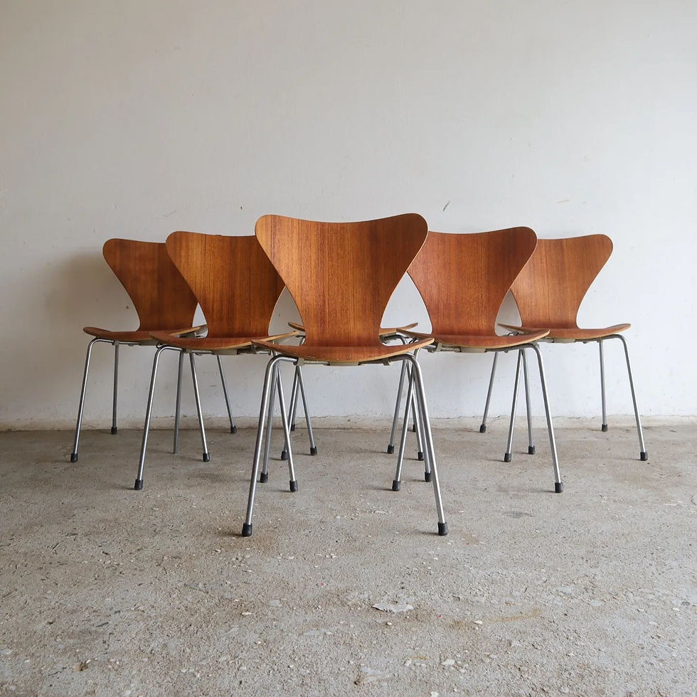 6 Mid-Century original and extremely rare Fritz Hansen series 7 chair