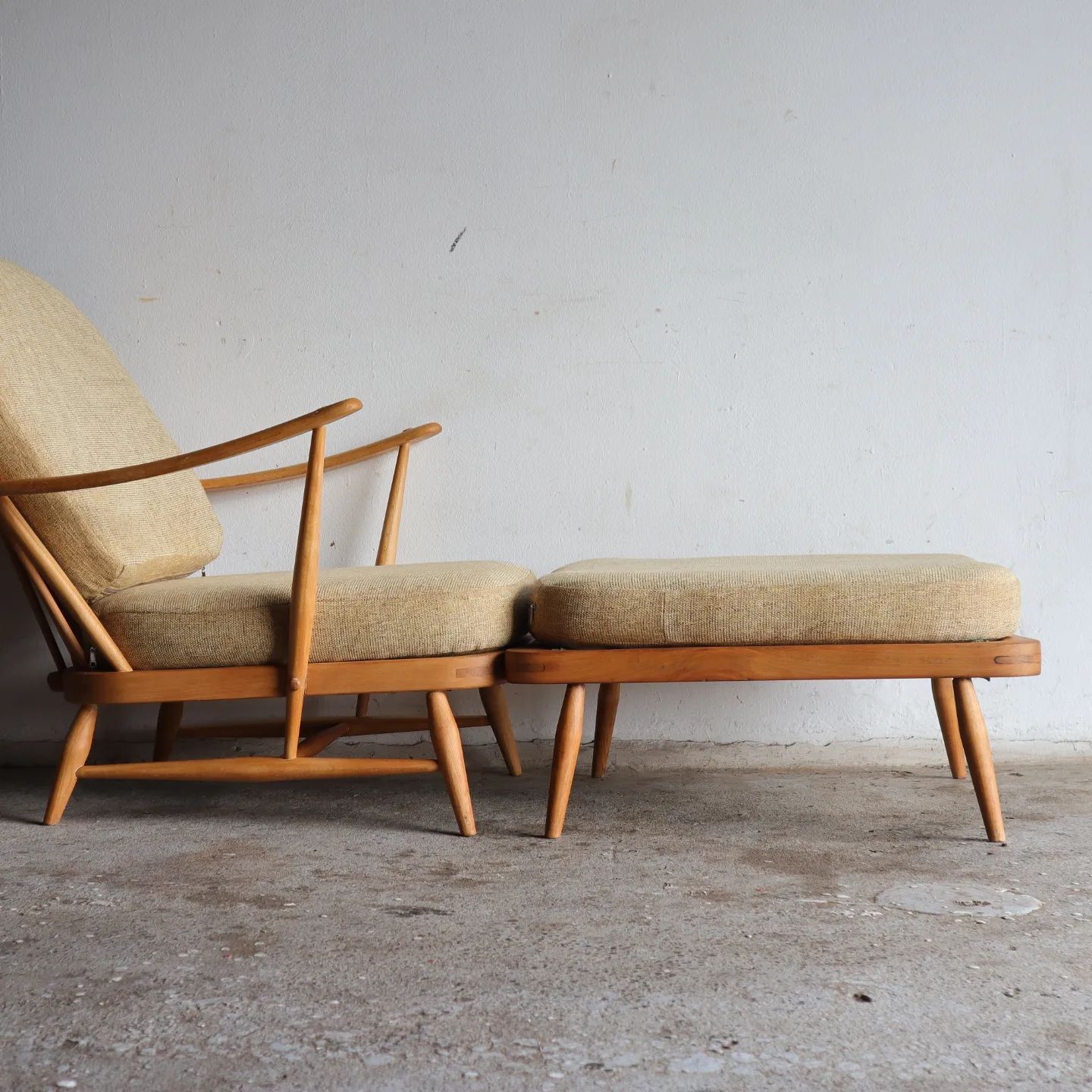 MidCentury rare and highly collectible genuine Ercol 203 easy chair