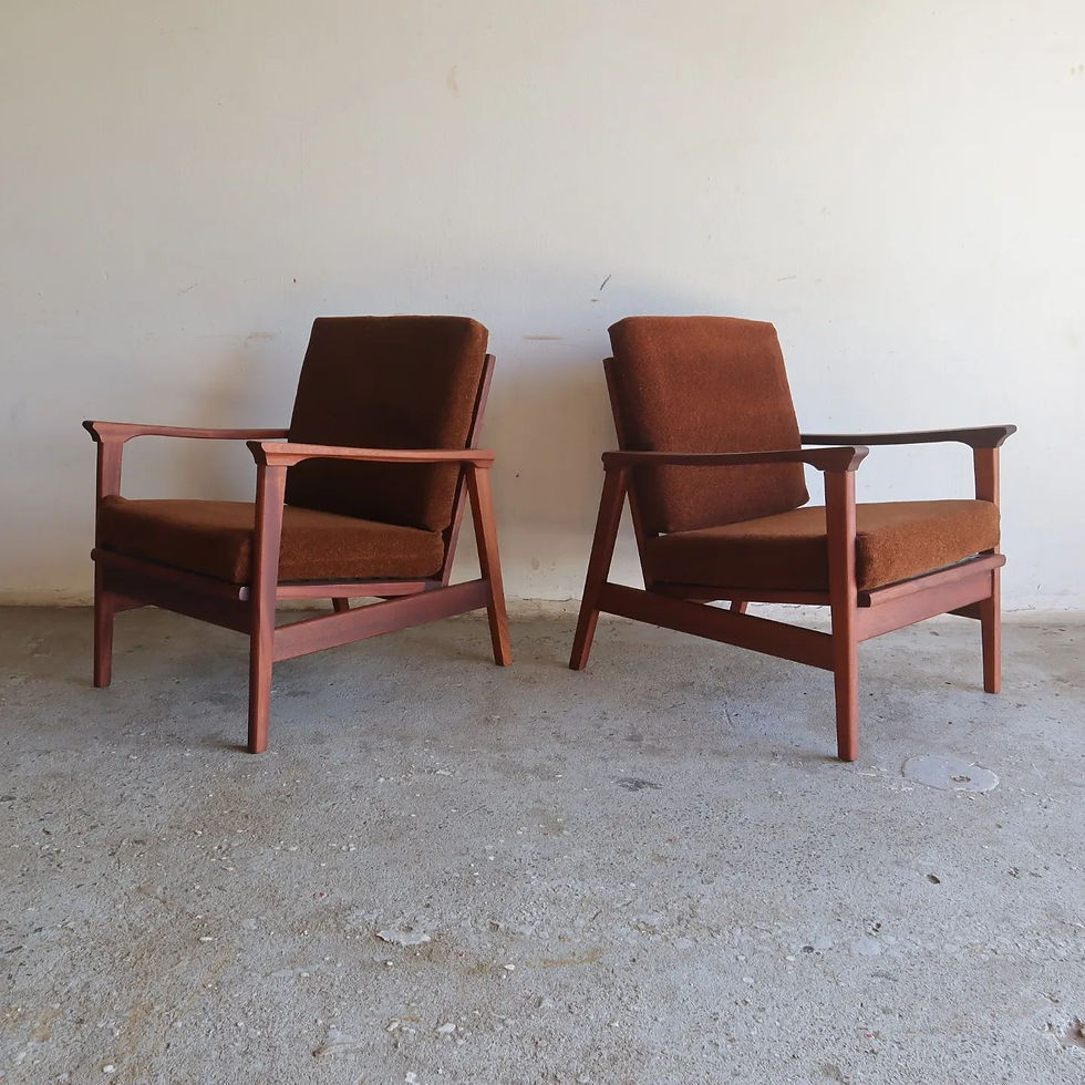 Mid-Century pair of teak armchairs in rusty brown boucle material