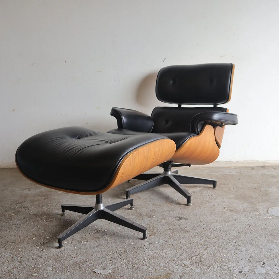 Black leather Charles and Ray Eames for Herman Miller replica lounge chair 