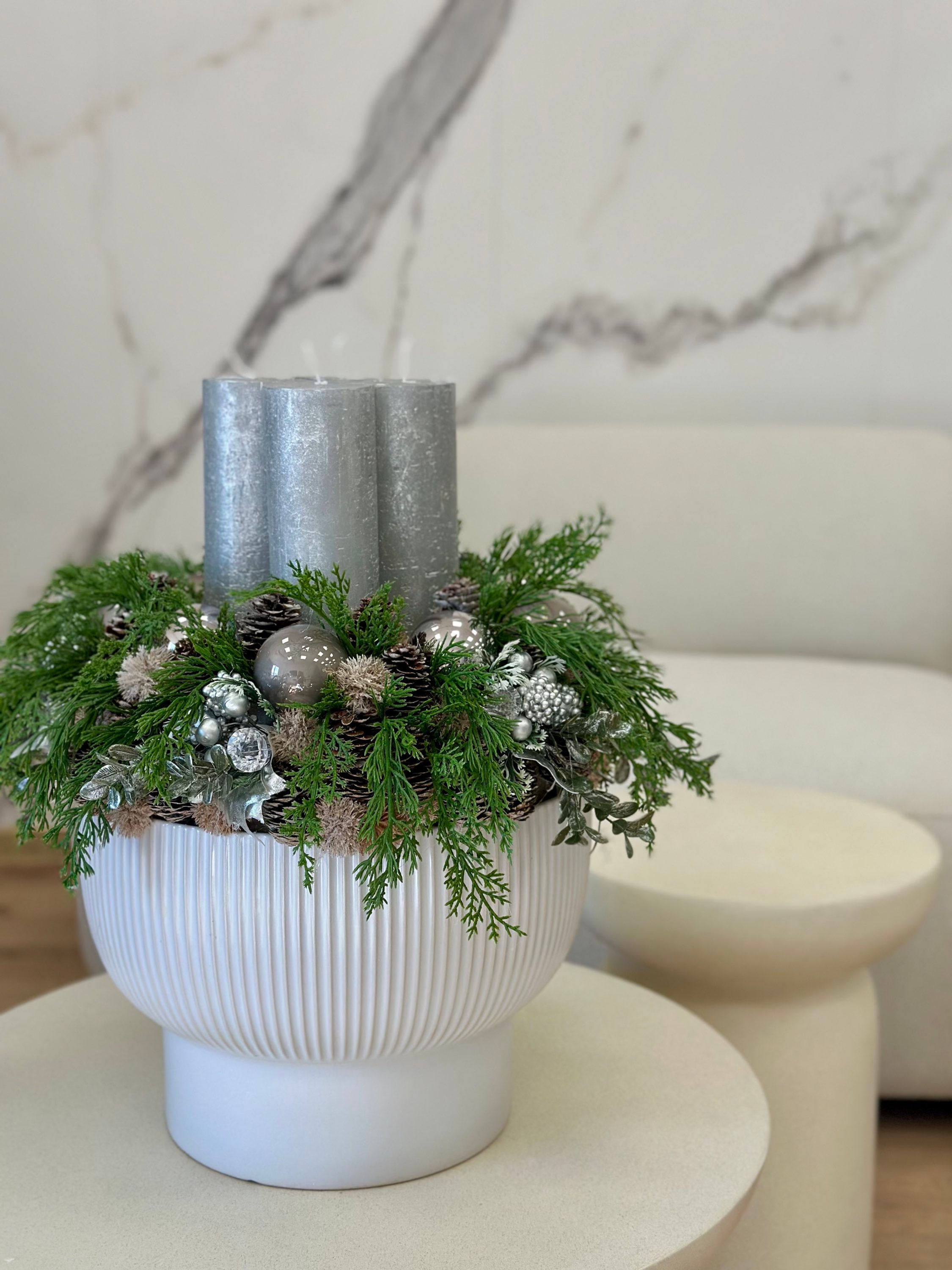 Luxusný XXL adventný svietnik  šedý so striebornou 40 cm x 50 cm 