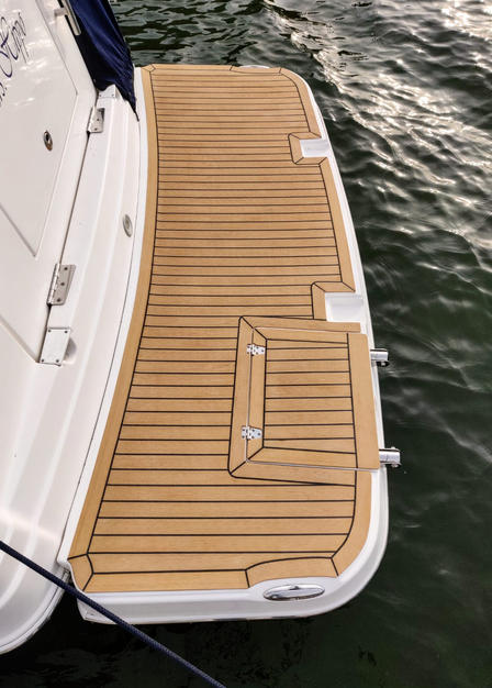 Rinker 270 Express Cruiser