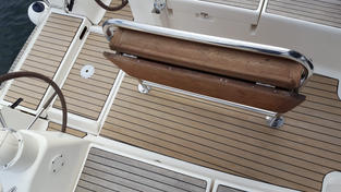 Dufour 375