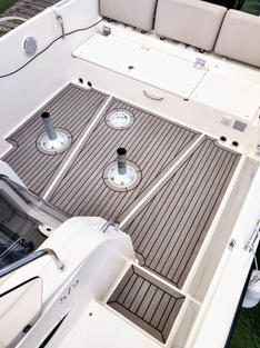Quicksilver Activ 675 Sundeck