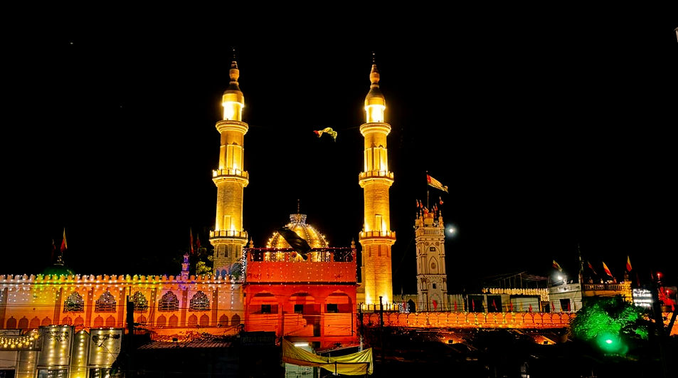 main dome of mira datar dargah 3