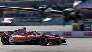 Nico Müller takes maiden victory in Berlin E-Prix