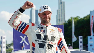 Xfinity Series: Shane van Gisbergen dominates the streets of Chicago