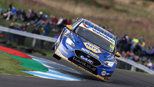 Ash Sutton wins BTCC Knockhill Race 2 to extend championship lead as Ingram retires