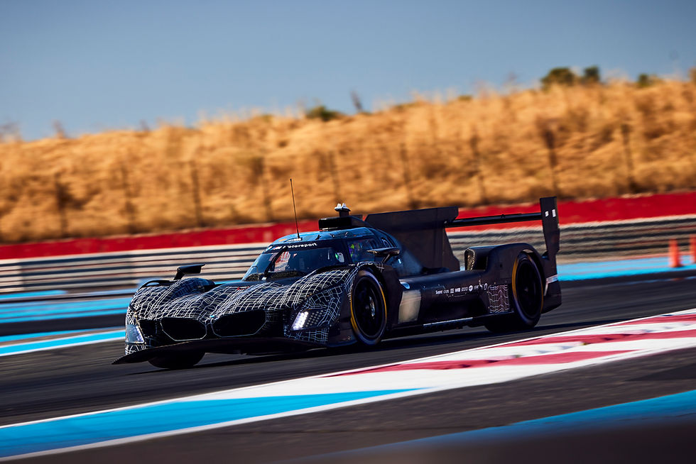 BMW M Hybrid V8 at a private testing session