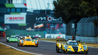 Credit: Iron Lynx | The No.9 Iron Lynx-Proton ahead of its LMP2 rivals