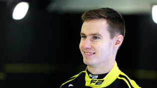 Joshua Dürksen wins F2 Sprint Race at Albert Park