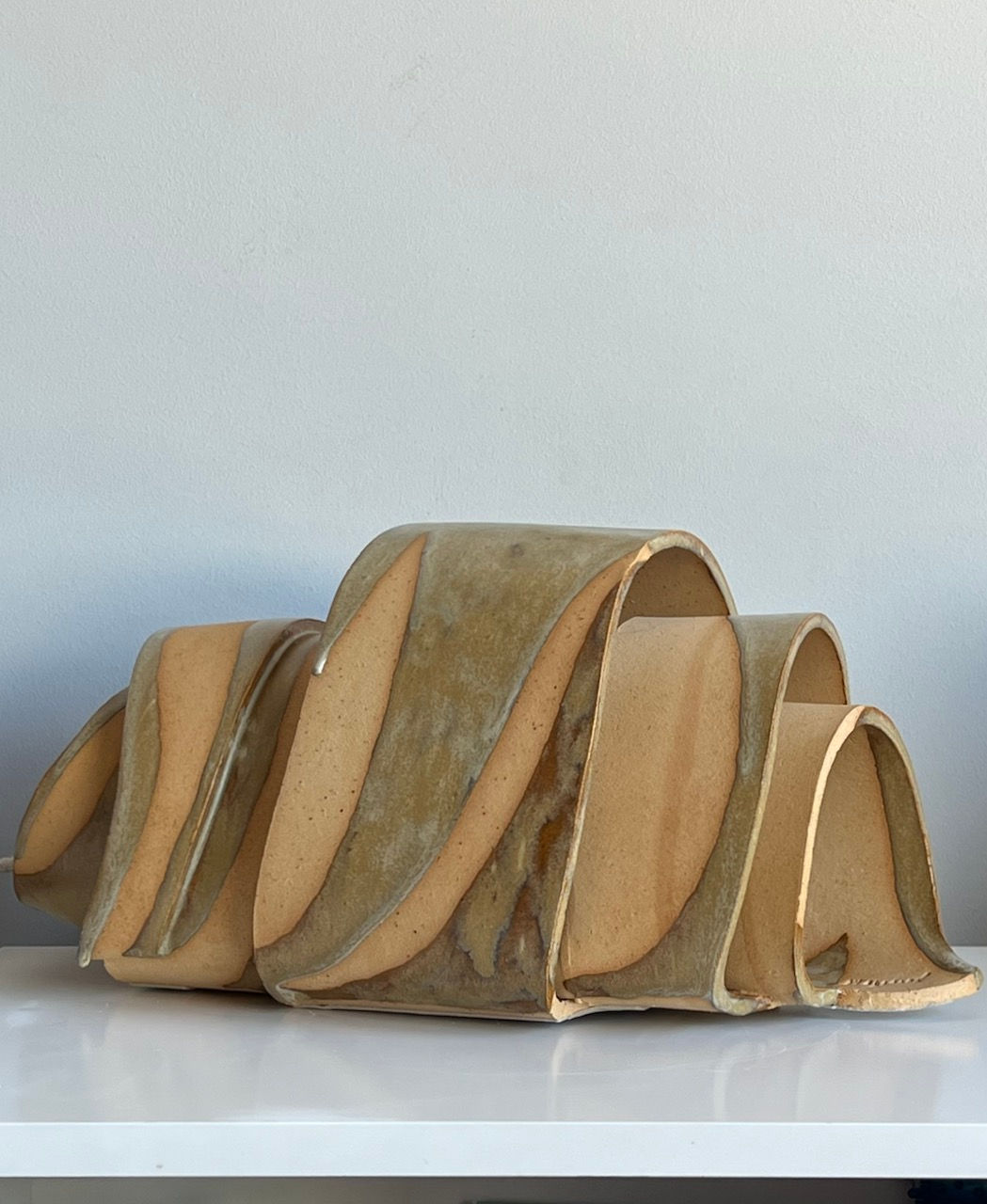 MOTION Ceramic Table Lamp