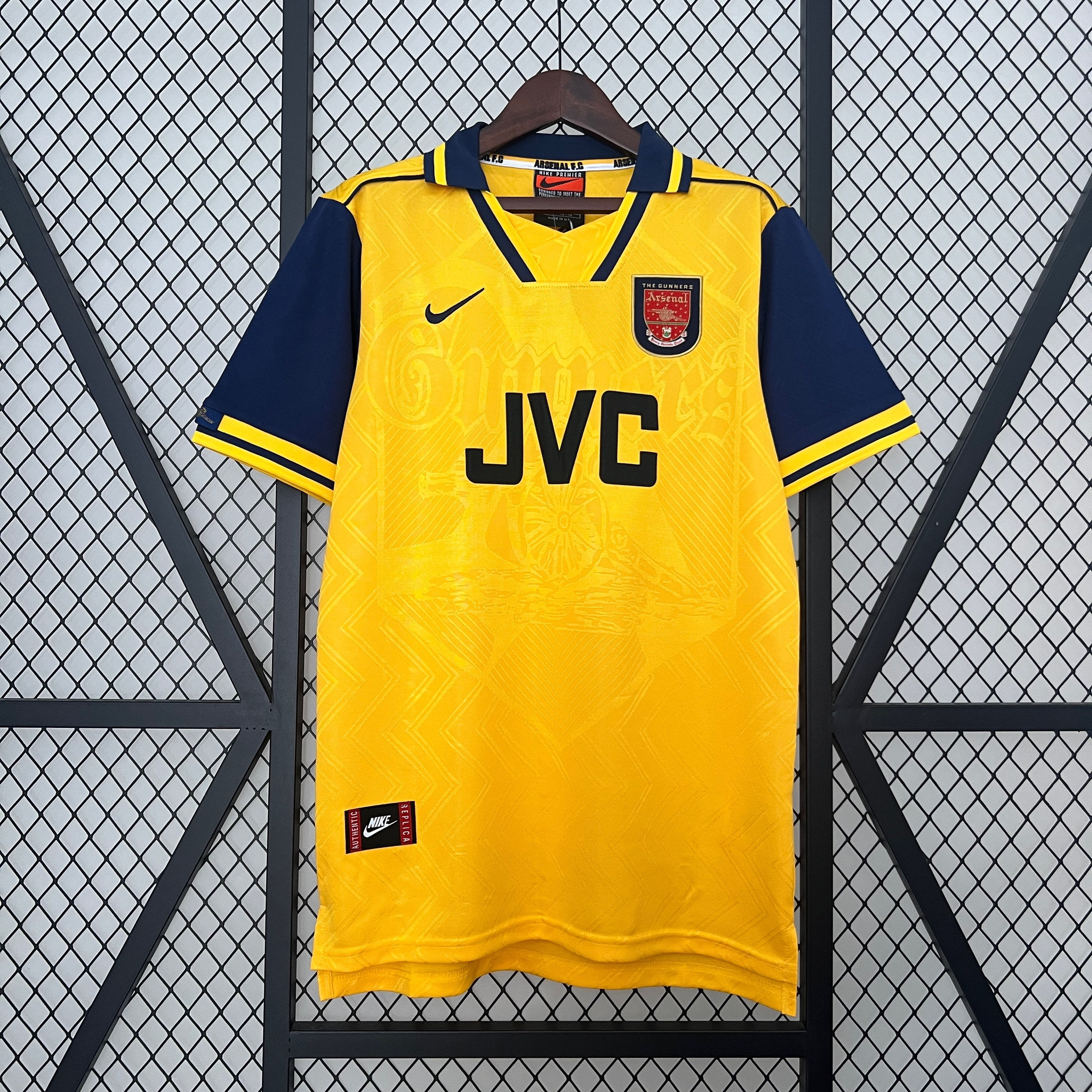 Gunners FC 96/97 Retro Away Kit