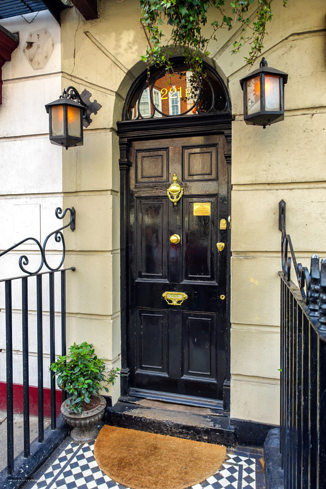 Sherlock's Holmes and top 10 Swiss Private Detective Agencies & Investigator Offices