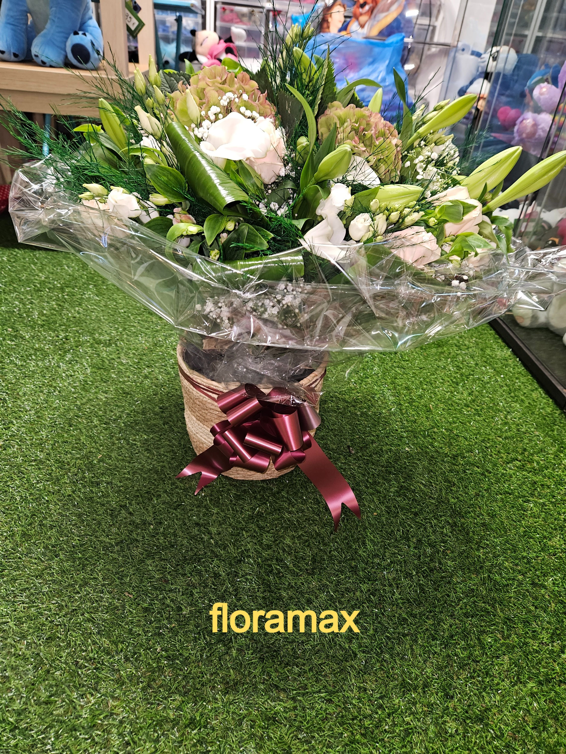 bouquet XXL + panier étanche avec noeud (BOU054)