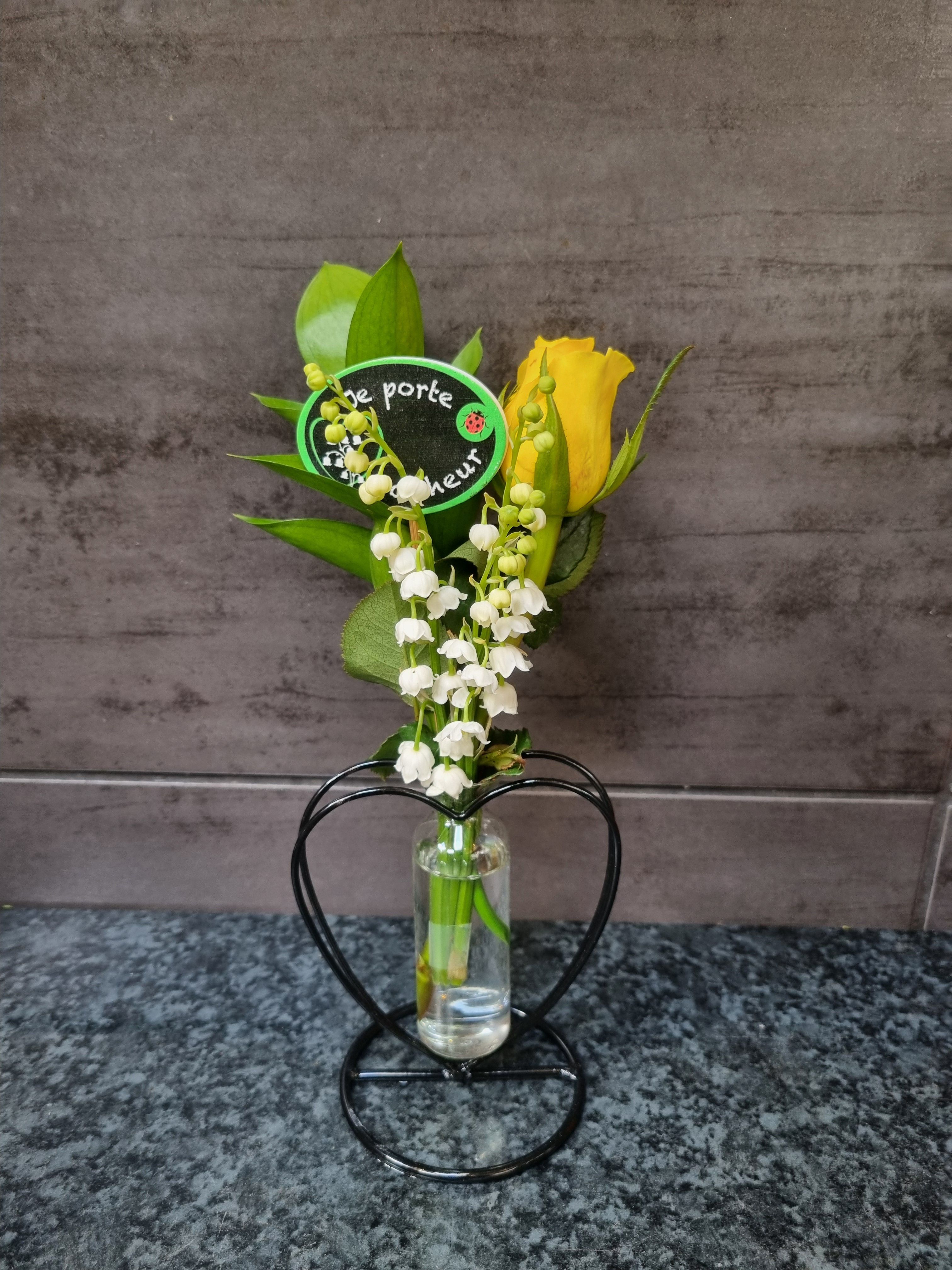 Montage de muguet Blanc / jaune (MU006)