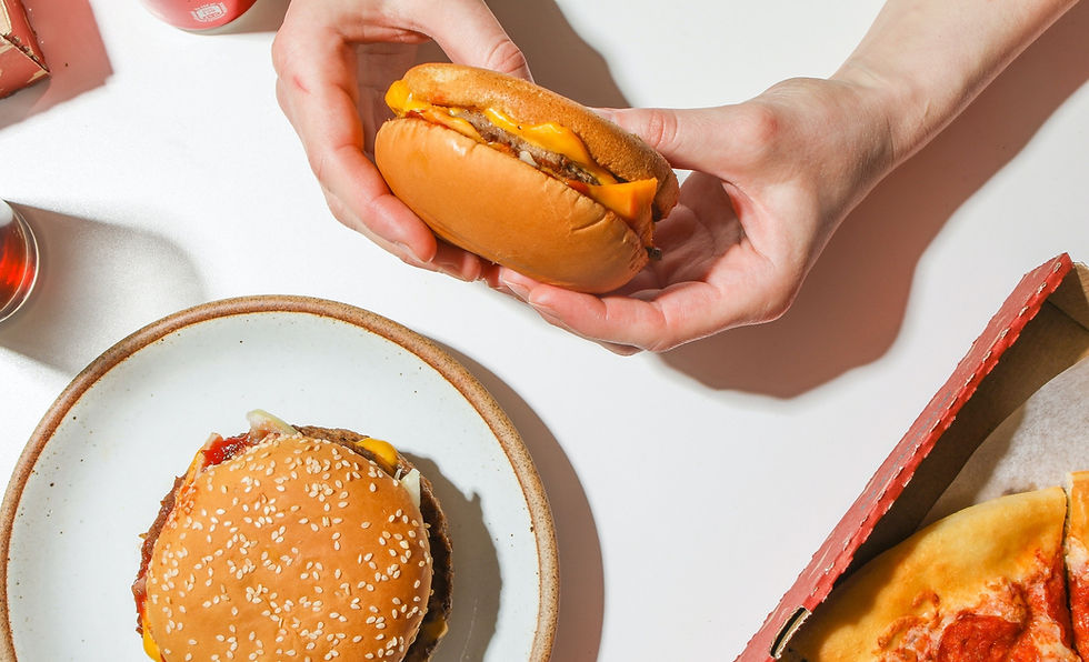 Perché mangiamo anche quando non abbiamo fame?