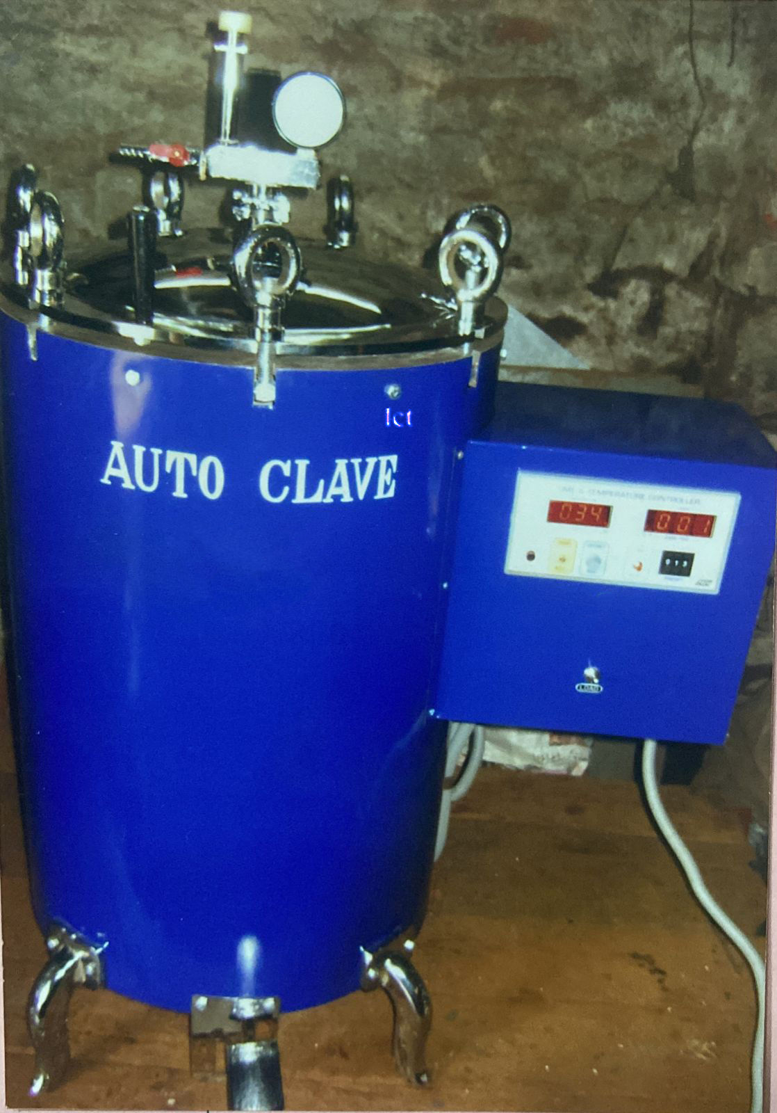 Autoclave Vertical Model