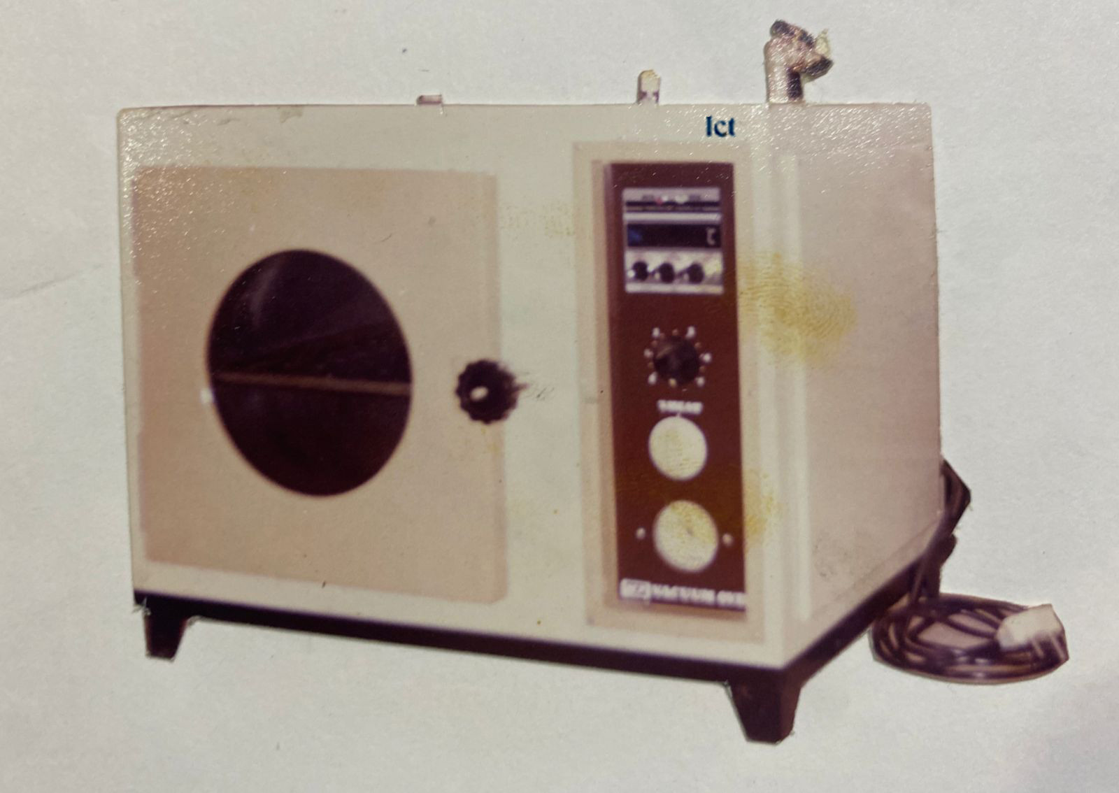 Vacuum Oven (Cylindrical/Rectangular)