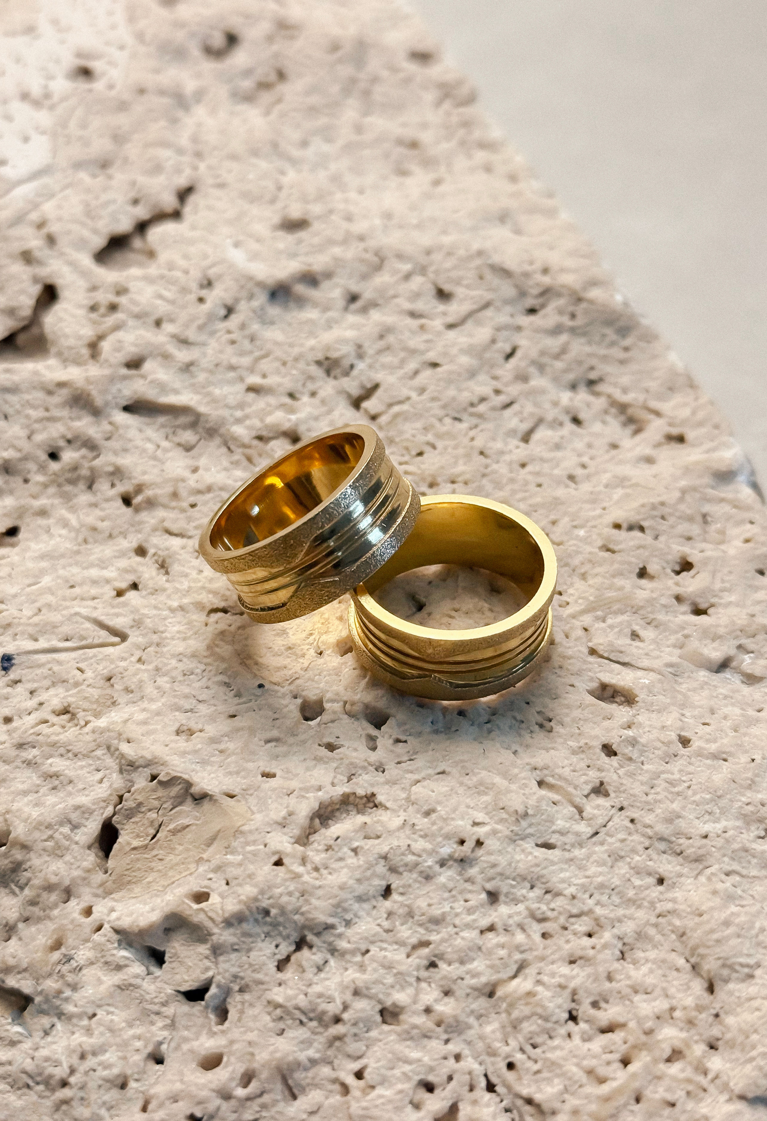 ALIANÇAS OURO 18K - Par