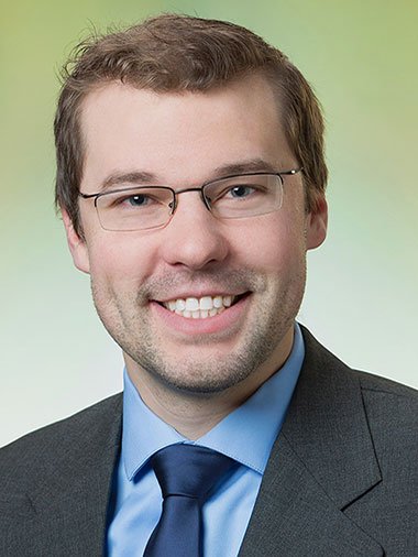 Jared Van Hooser_headshot 3.jpg